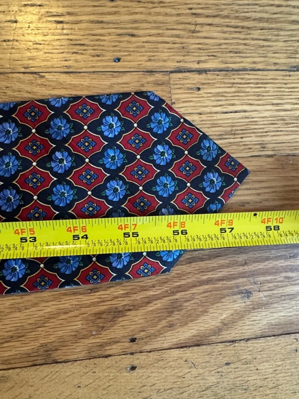 Fendi Men’s Silk Tie Red Blue Floral Medallion Made in Italy